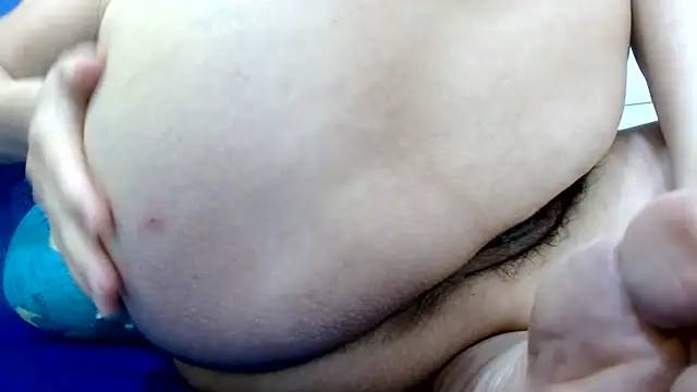 thebesthairypussy2 webcam