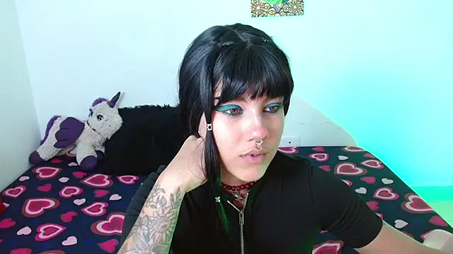 Divinejewel69 webcam