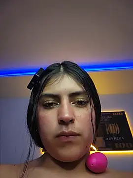 MishRaven webcam