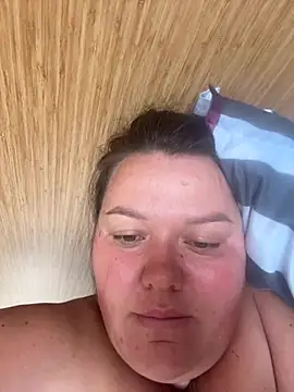 SunnyLeila2101 webcam