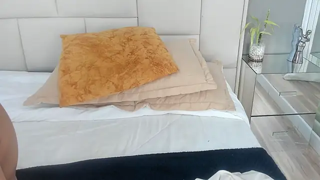 Charlie___Musk webcam