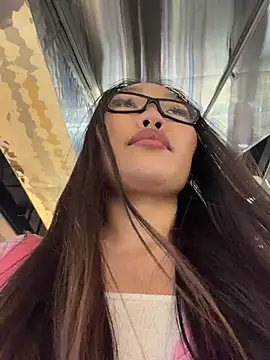 trytomakememoam webcam