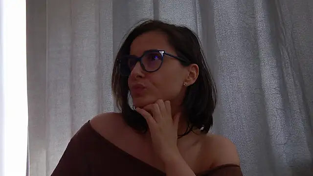SophieeRain live cam on StripChat