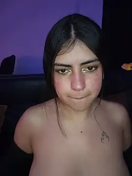 MishRaven webcam
