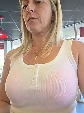 NikkiBlisss webcam