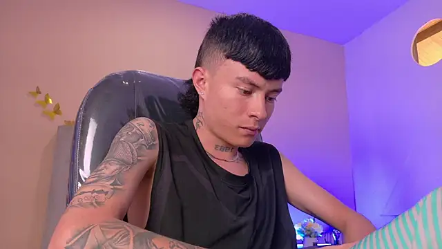 Nascary_Fox webcam