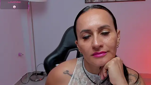 Sara_Charmy