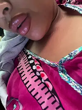 Sexlove1xo webcam