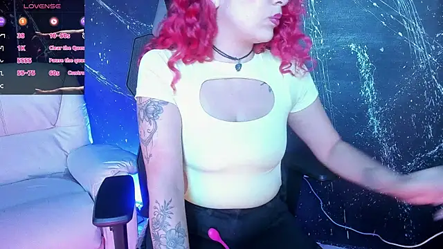 RoxanneStorm_ webcam