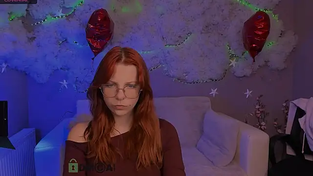 caroline_honeyy webcam