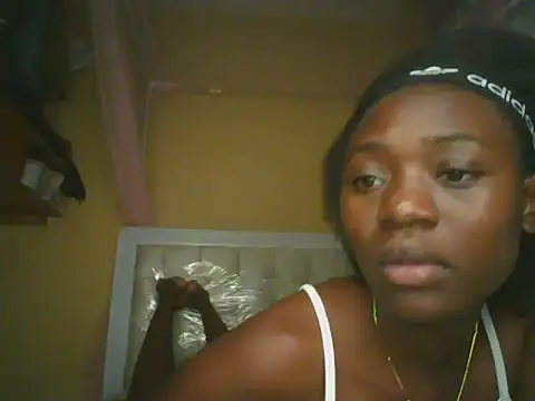 Preetygirlyz webcam