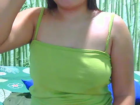 Lovelyass4u14 webcam