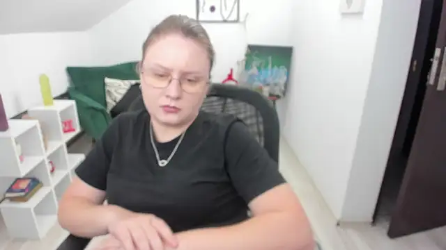 IrenneBates webcam