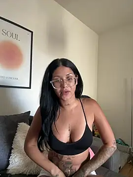 littlelatina webcam