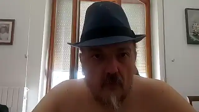 Theitalianpapi webcam
