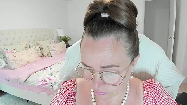 Vika73 webcam