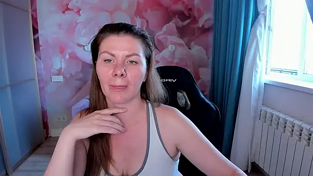 LunaKissesx webcam