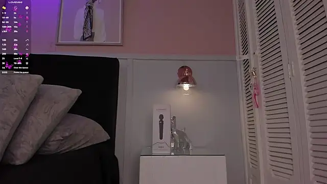 elodie_walker webcam
