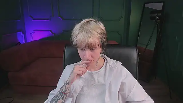 Senpai_Sins webcam