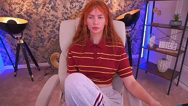 Nicol_Moonn webcam