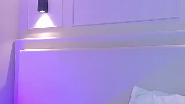 naomiklarc (F teen) - Fuck me on missionary