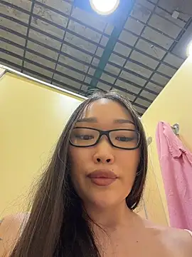 trytomakememoam webcam