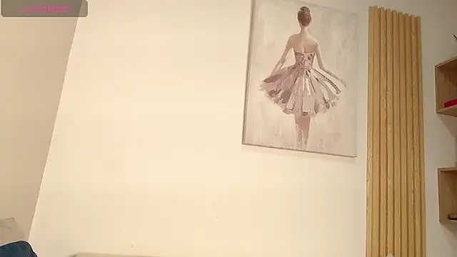 queen_adhara webcam