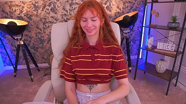 Nicol_Moonn webcam