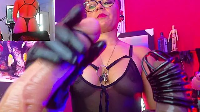 MistressSlut1 webcam