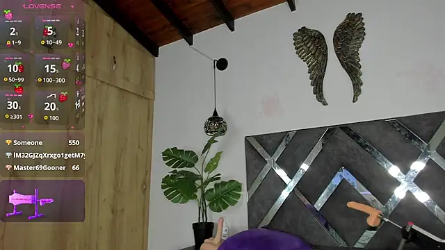 erika_222 live cam on StripChat