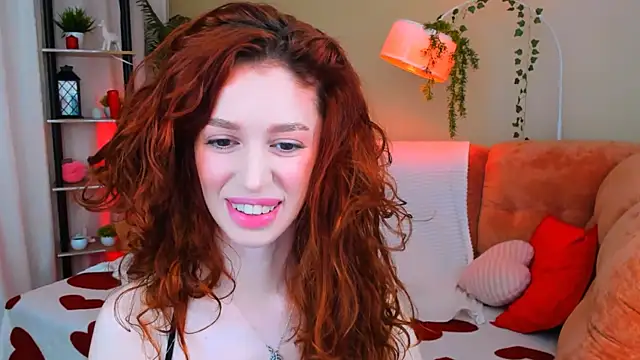 ChristinaConteeree live cam on StripChat