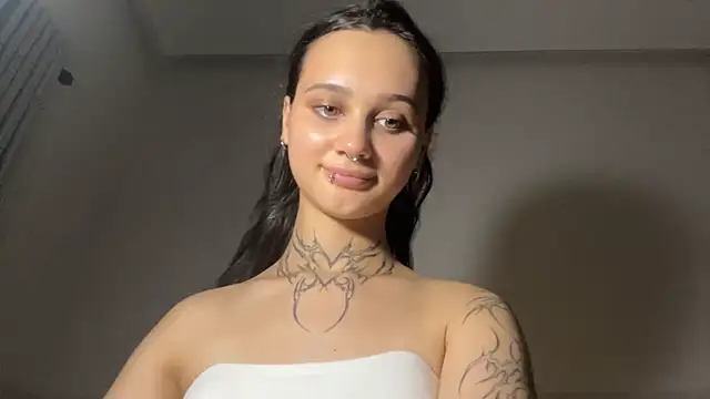 MayraLucarelli webcam