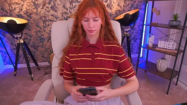 Nicol_Moonn webcam