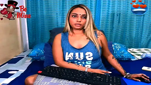 sexyindianchic webcam