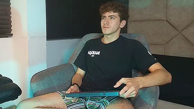 Tyler_Mcrey webcam