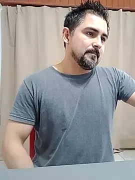 Bradd_32 Live Web Cam Show