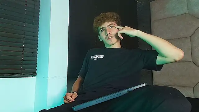 Tyler_Mcrey webcam