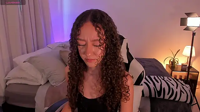 ChloeMoreti webcam