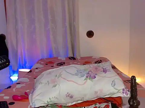 ZoeTracy webcam