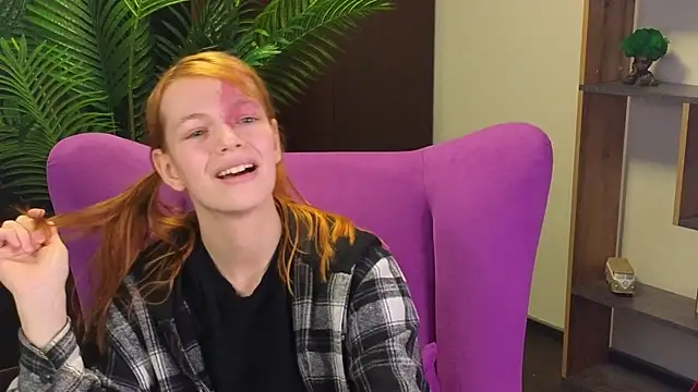 ConstanceDzama webcam