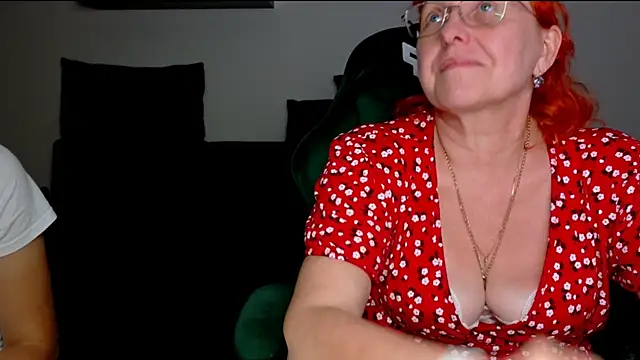 JoannaAndNeighbour webcam