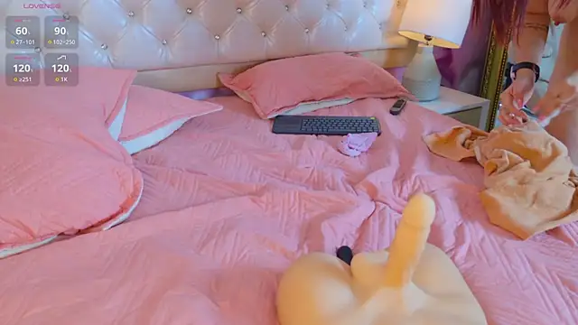 Valerykingsleyy live cam on StripChat