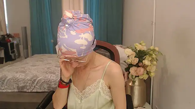 LuxuryNika webcam