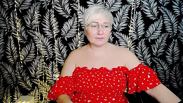 Olivia_playful webcam