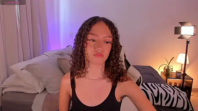ChloeMoreti webcam