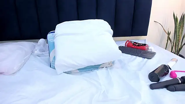 mayaevansmg webcam