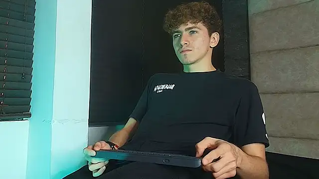Tyler_Mcrey webcam