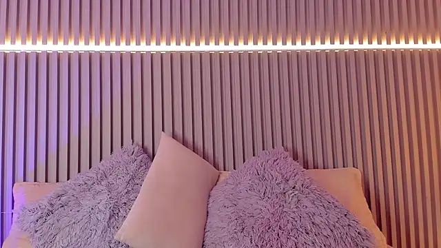 Victoria_Rosee webcam