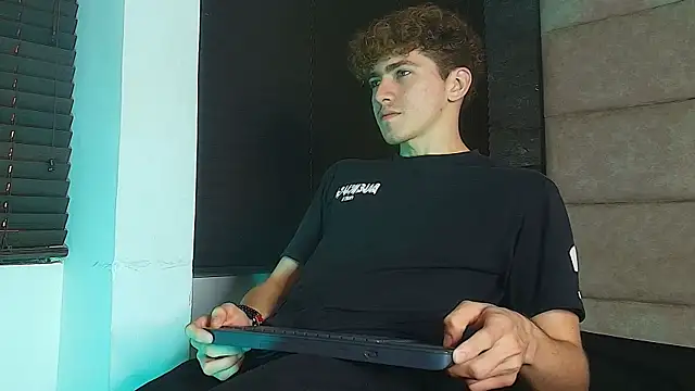 Tyler_Mcrey webcam