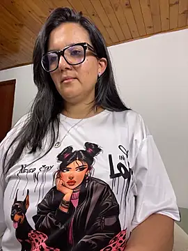 SWEETLILY18 webcam